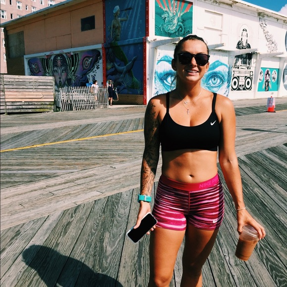 Meet your Posher, Kristen - Picture 6 of 6